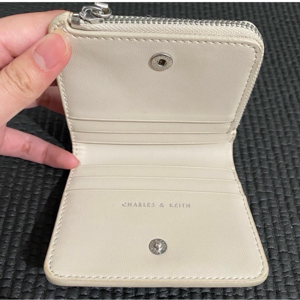 Charles & Keith Card Holder - Picture 6 of 12